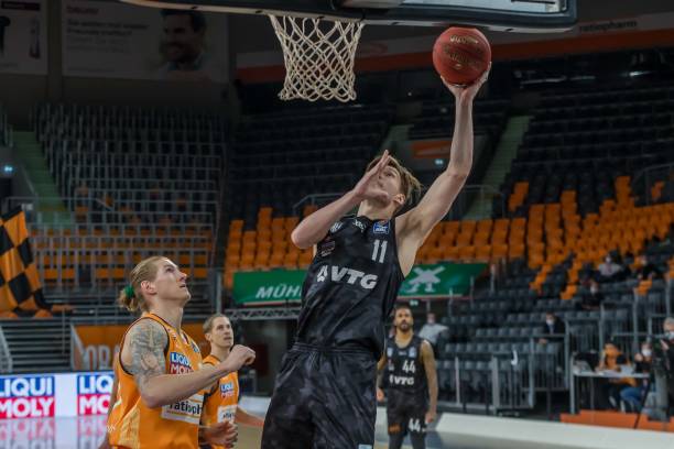 而热刺则需 而热刺则需